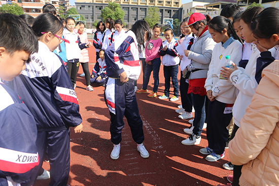 南昌现代外国语学校（象湖校区）举办2016秋季田径运动会